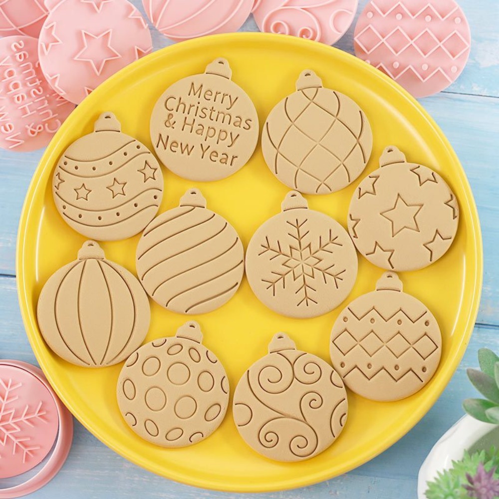 Kitchen Baking Cookies - ชุดตัดคุกกี้ลายคริสต์มาส 11 ชิ้น แบบ 3 มิติ